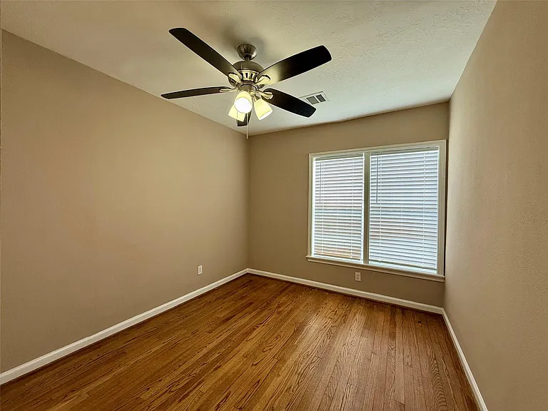 2519 Paul Quinn St — Photo 10