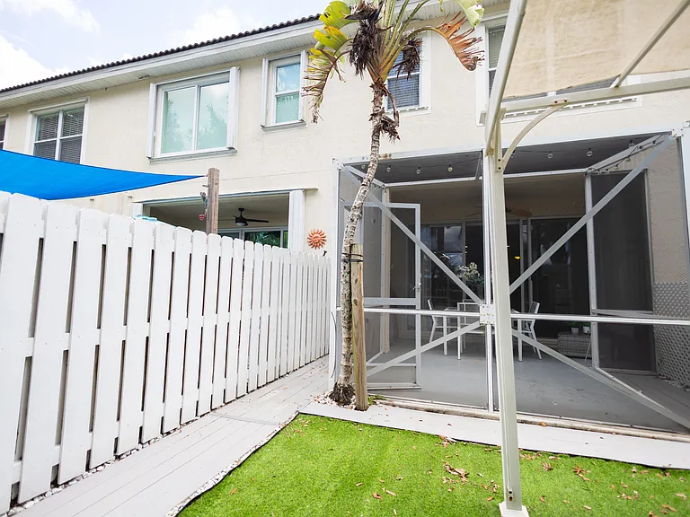 8115 Bellagio Ln — Photo 11
