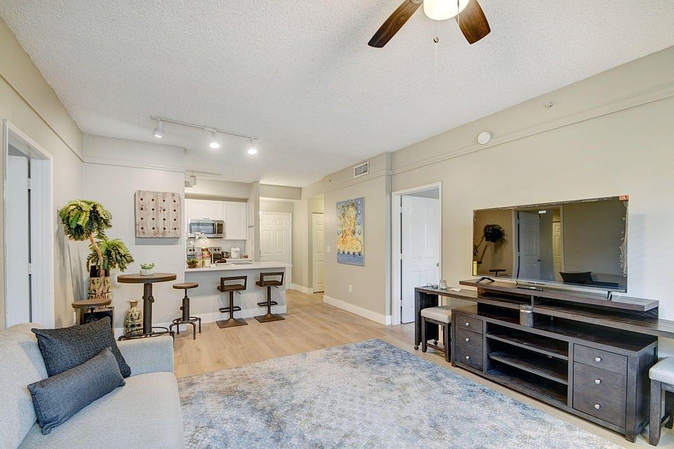 1st image of 780 S Sapodilla Ave APT 105