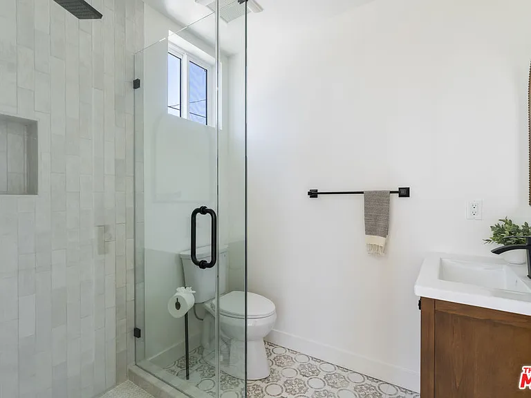 6451 W 6th St #1/2 — Photo 21
