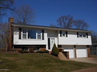 1570 Colonial Rd, Muskegon, MI 49441