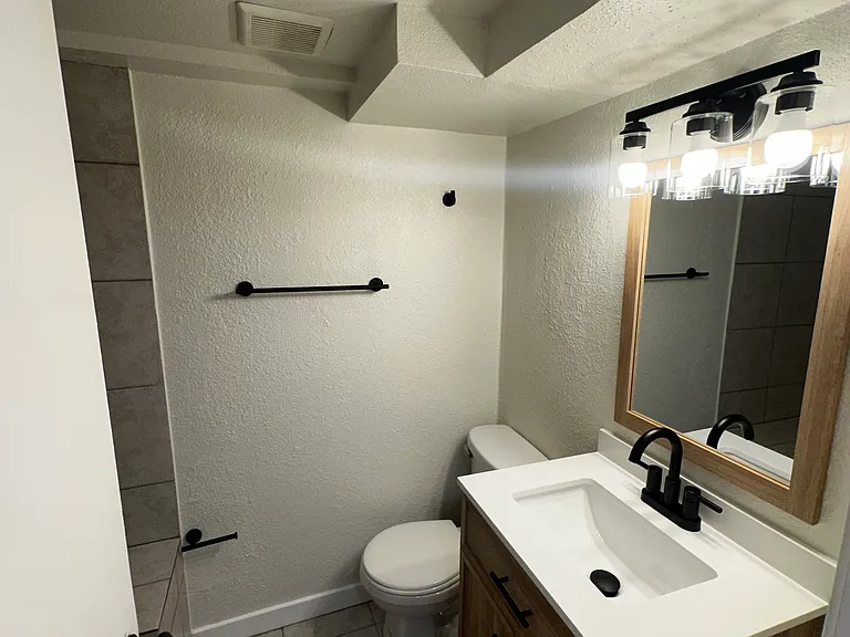 2339 W 33rd Ave #2 — Photo 11