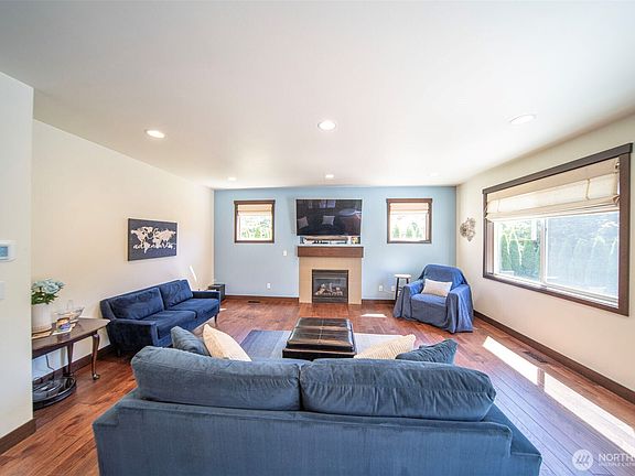 2nd image of 14426 40th Avenue W