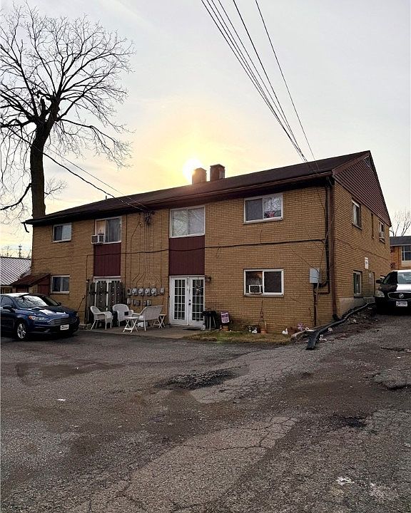 2nd image of 4366 Fair Oaks Rd