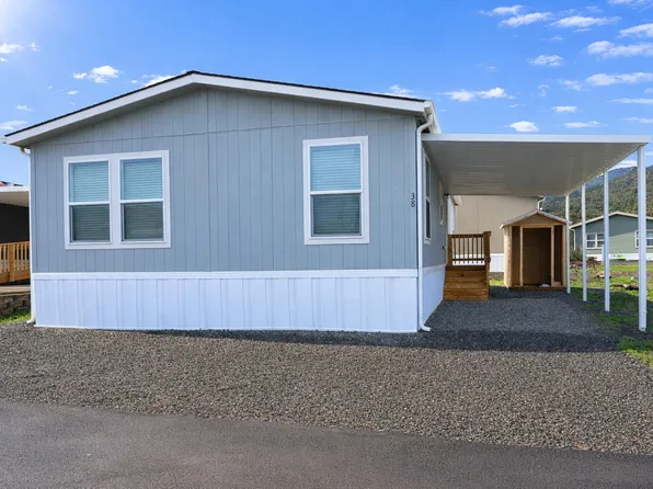 1 Corral Ln Unit 38, Ashland, OR 97520