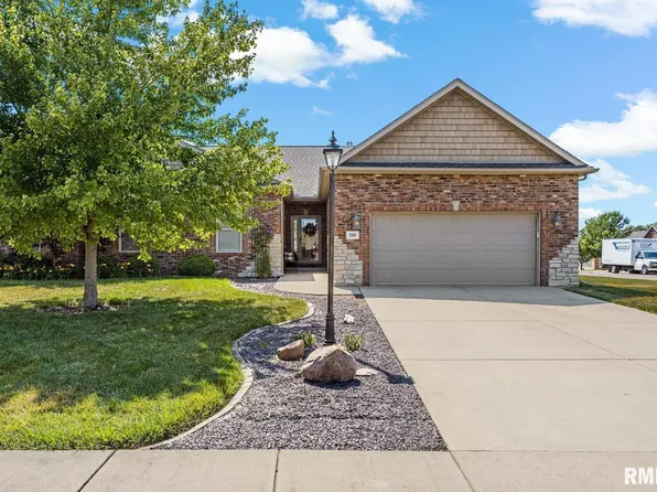 200 Cypress Point, Washington, IL 61571