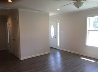 411 N Main St #405, Gretna, VA 24557