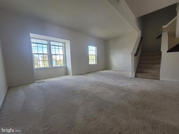 5th image of 507 Tifton Ln