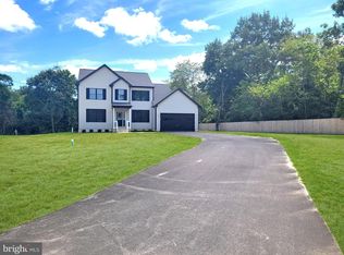 103 Heatherwood Dr, Vineland, NJ 08360
