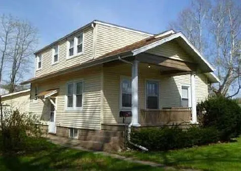 3 bed, 1250 sqft, $1,500 — Photo 2