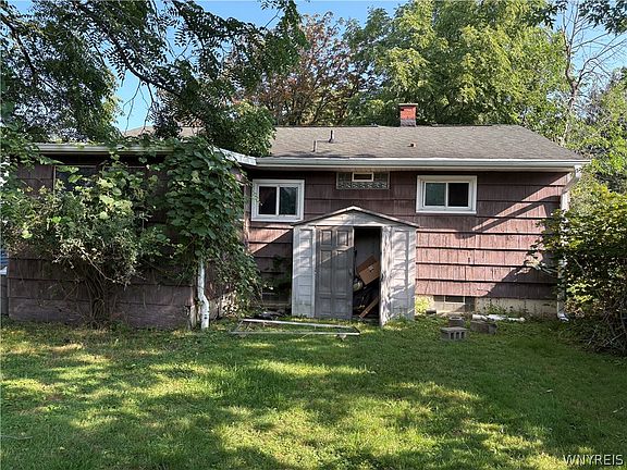 5th image of 187 Sharon Pkwy