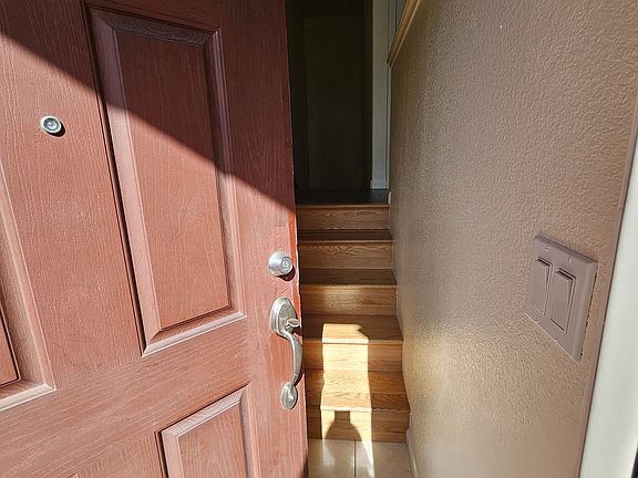 3rd image of 612 Heather Glenn Ln