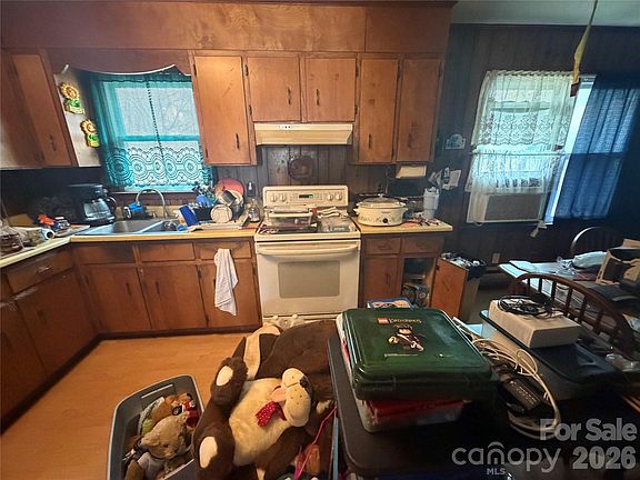 5th image of 1414 Onslow Pines Rd