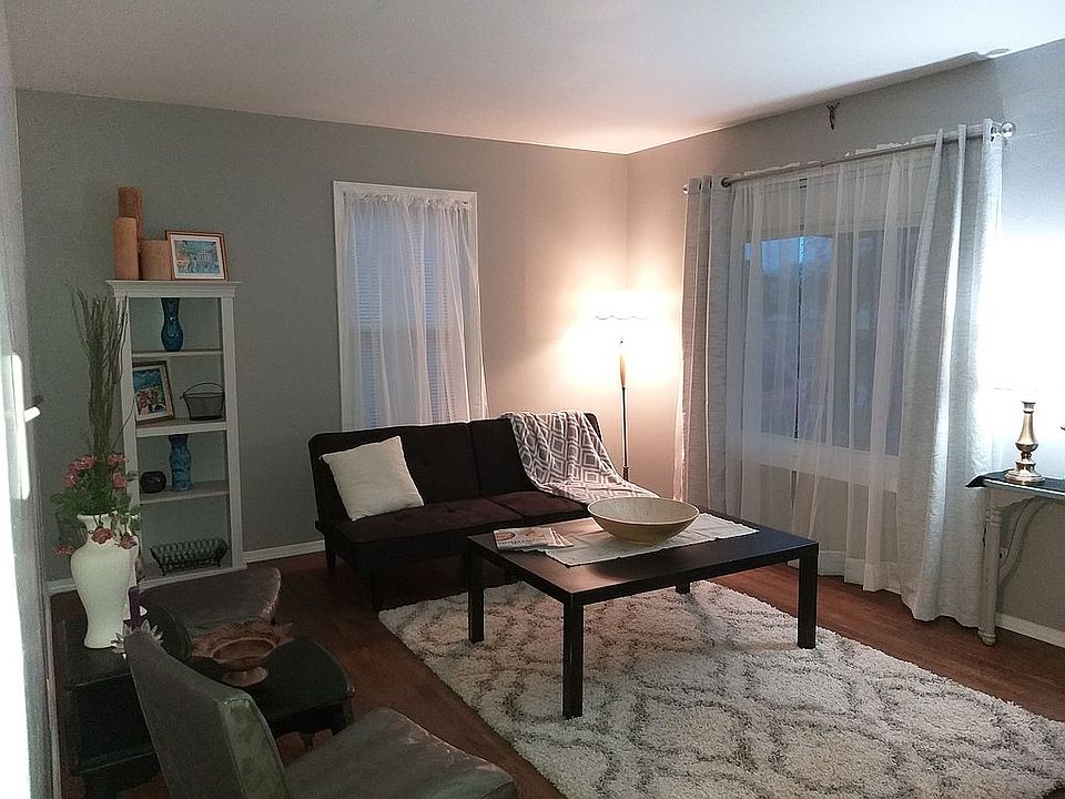 1st image of 3519 Long Dr
