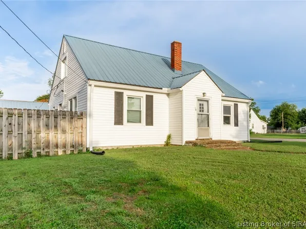 90 N Park Drive, Scottsburg, IN 47170