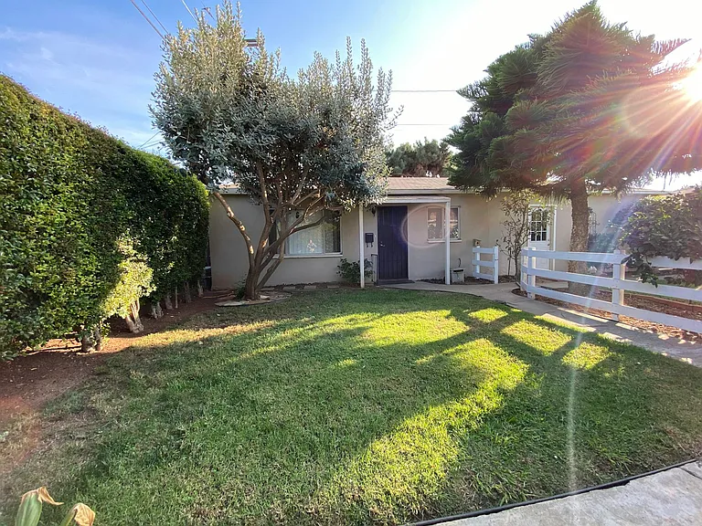 4735 Valencia Dr #1/2 — Photo 10