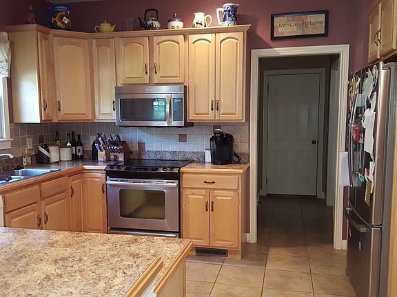 Kitchen 13'x11'
