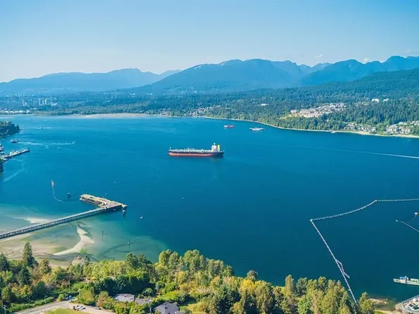 7287 Pandora St, Burnaby, BC V5A 1B8