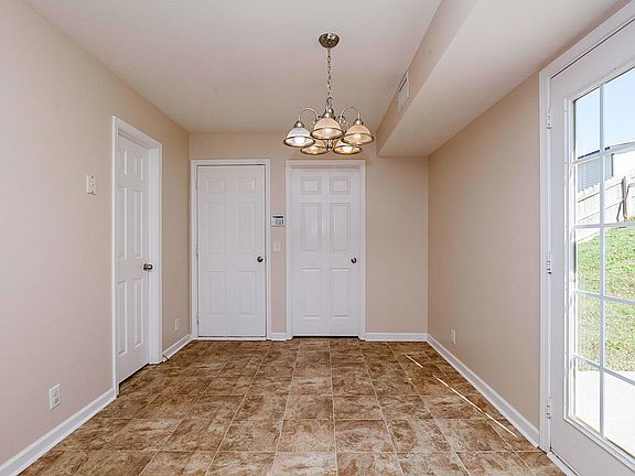 4th image of 1011 Tom Hailey Blvd