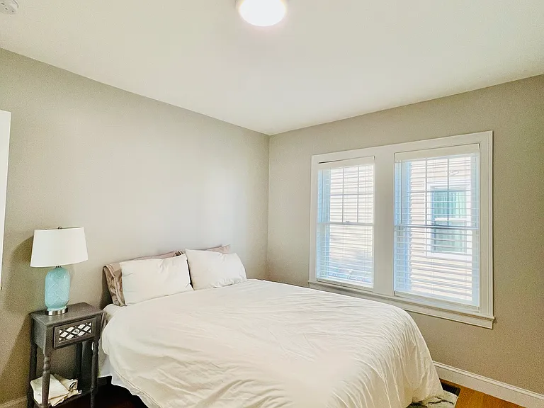 28 Metcalf St #1 — Photo 14