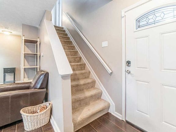 5th image of 289 Millside Dr