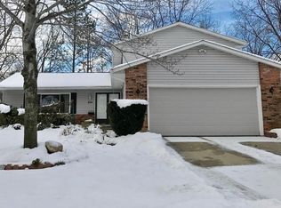 514 Catlin Dr, Richmond Hts, OH