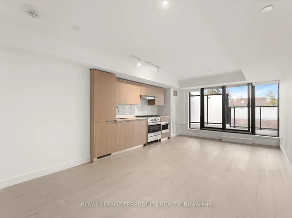 160 Kingsway Cres #219, Toronto, ON M8X 2R6