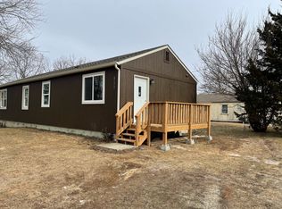 8175 Center Dr, De Soto, KS 66018