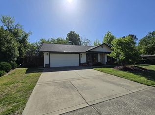 3671 Santa Rosa Way, Redding, CA 96003