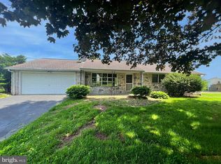 42 Martin Ave, Gilbertsville, PA 19525