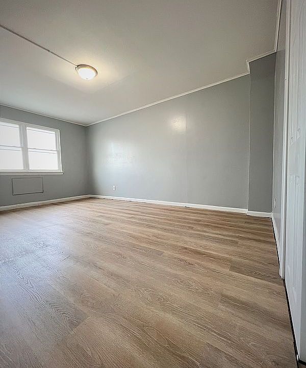 1st image of 194 Kearney Ave Floor 2