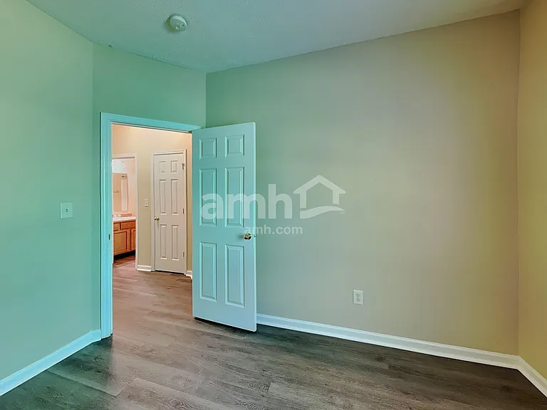 7103 Morello Ln — Photo 15