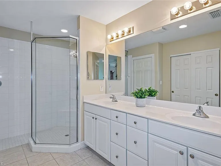 1263 Rialto Way #102 — Photo 14