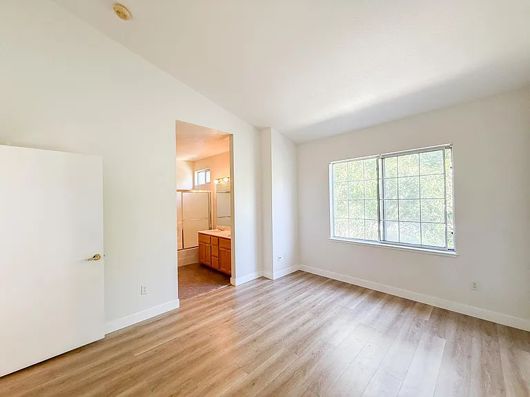2527 Baywood Way — Photo 15