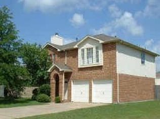 5621 Fargo Dr, Dickinson, TX 77539