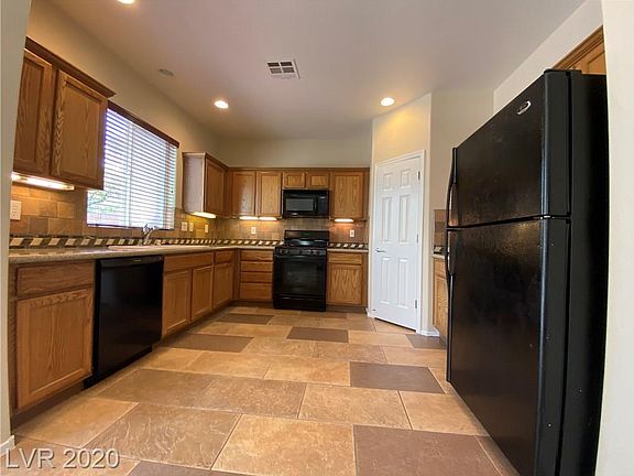 5th image of 3021 Dotted Wren Ave