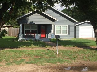 504 N Tackitt St, Seymour, TX 76380