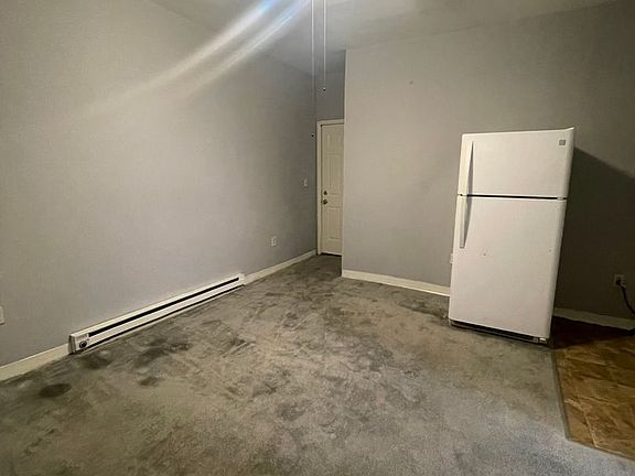 4th image of 236 Bridge St #1