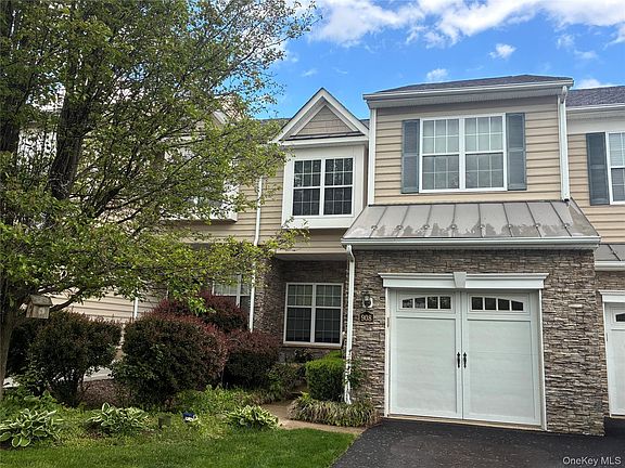 3rd image of 908 Huntington Drive