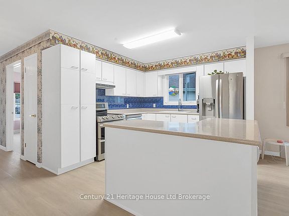 4th image of 14 McDonald Ct