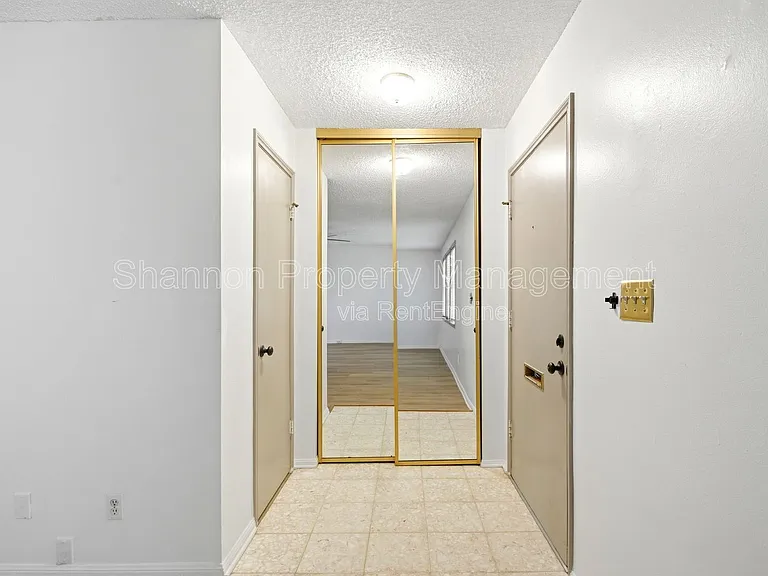 2275 Triway Ln #275 — Photo 6