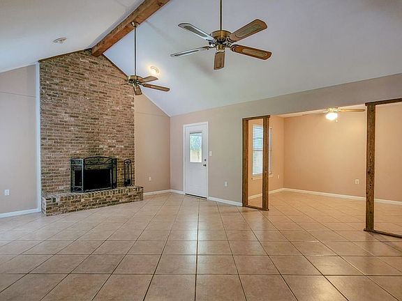 5th image of 408 Tanglewood Dr