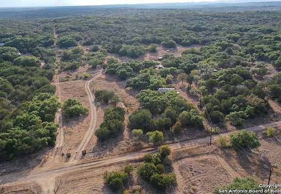 2nd image of 2031 Private Road 233