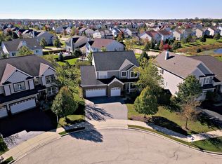 10735 Bayhill Ct, Huntley, IL 60142