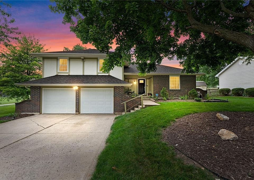 1st image of 1800 Garden Dr
