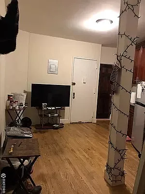 Rented by Oxford Property Group | media 33