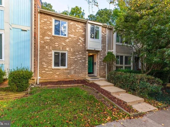 6077 Hollow Knoll Ct, Springfield, VA 22152