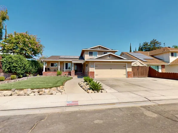 1744 Hyde Park Ln, Manteca, CA 95336