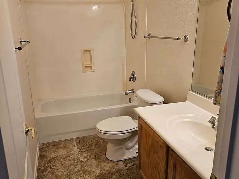 890 E Kyle Ct — Photo 18