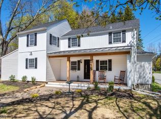 515 Naughright Rd, Long Valley, NJ 07853